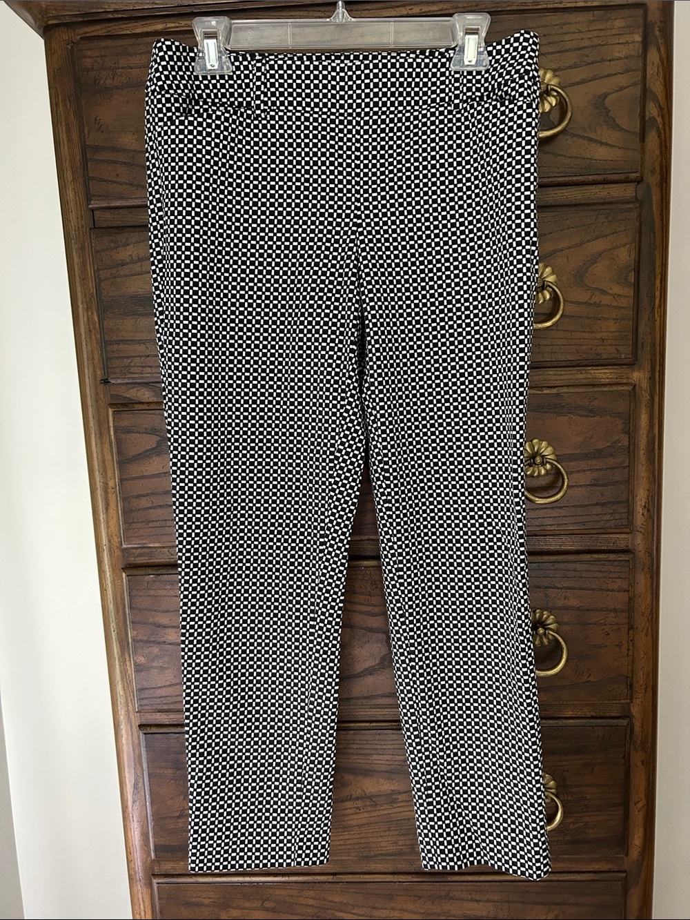 White House Black Market Black & White Slim Ankle Cropped Pants, Size 6